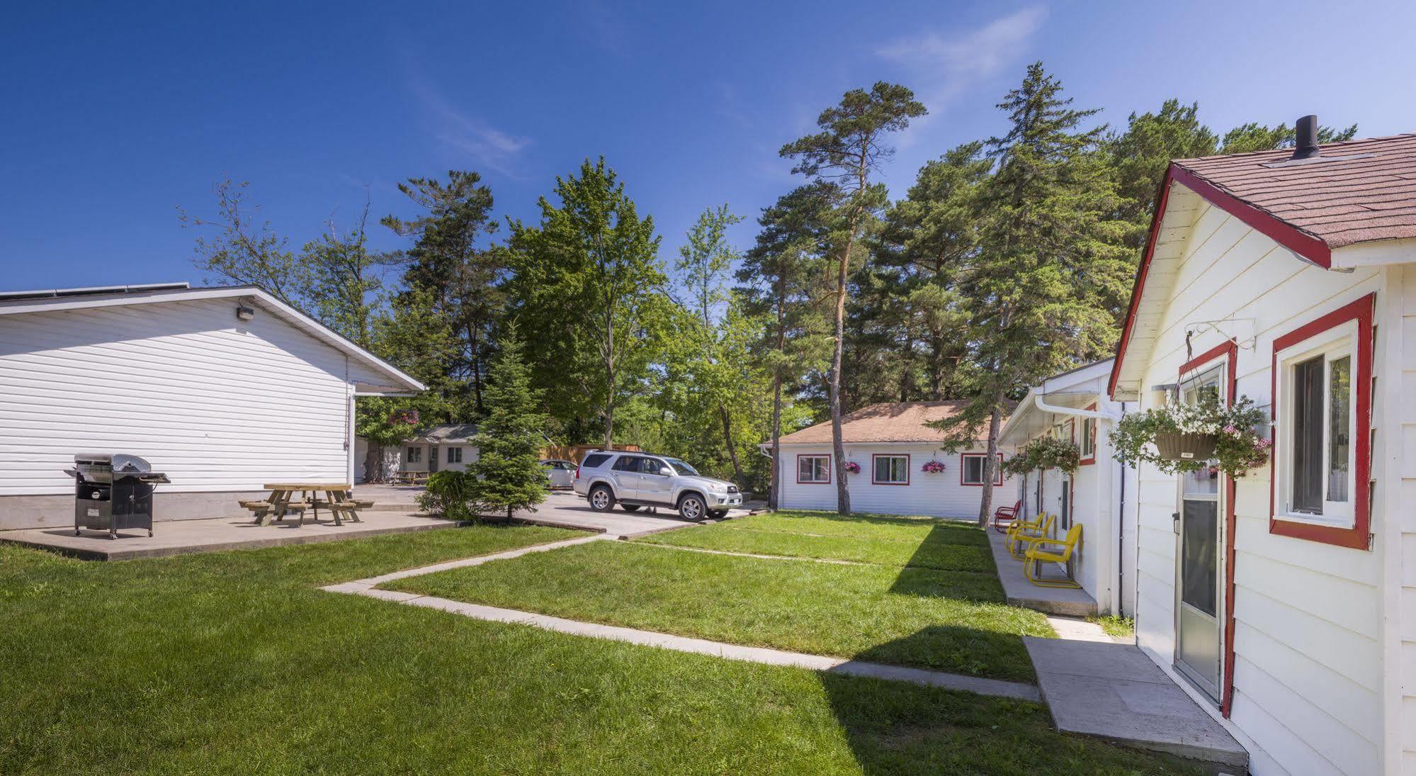 Hollywood Cottages Wasaga Beach Exteriér fotografie